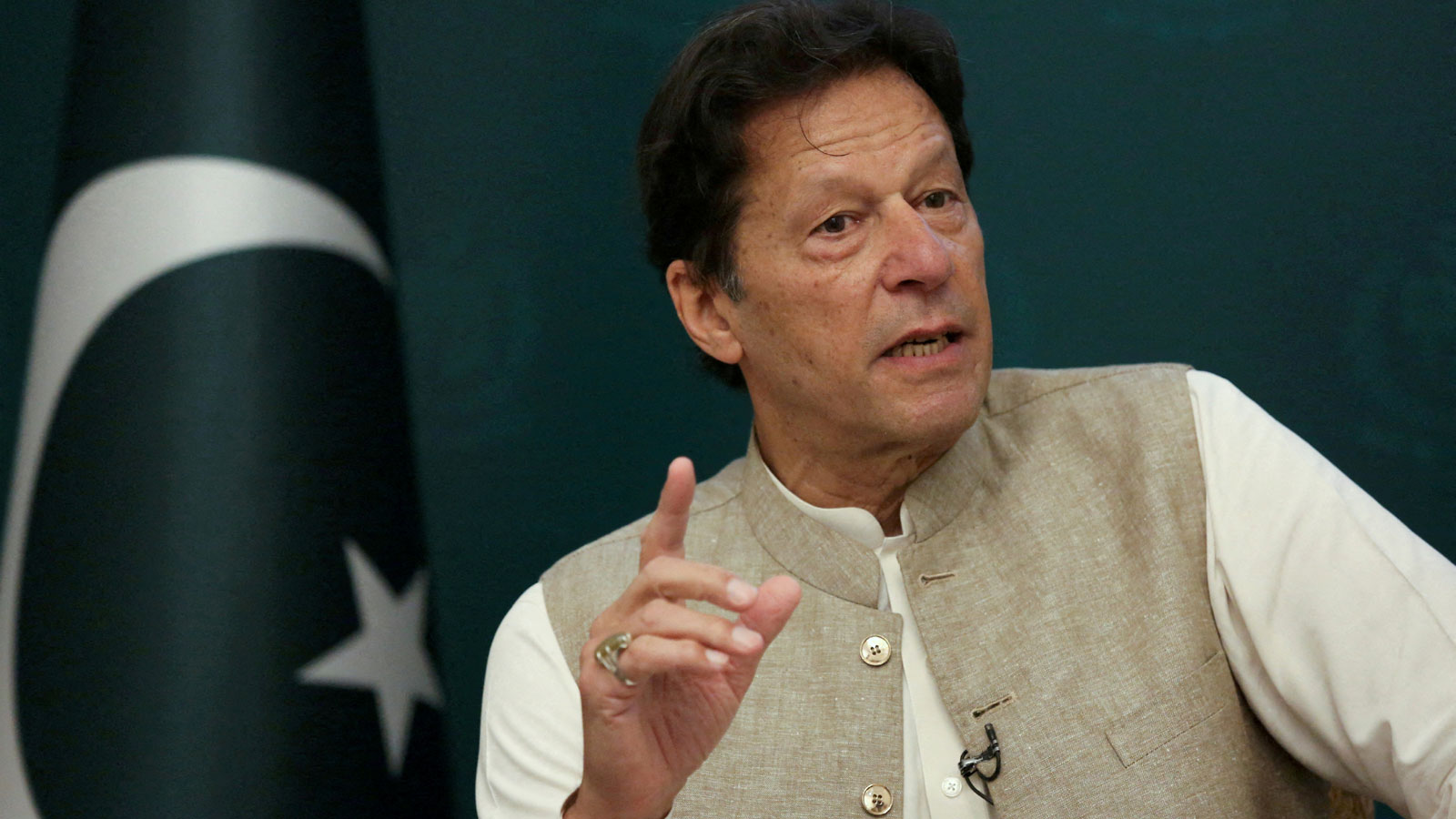 لماذا سقط عمران خان فى فخ حجب الثقة؟